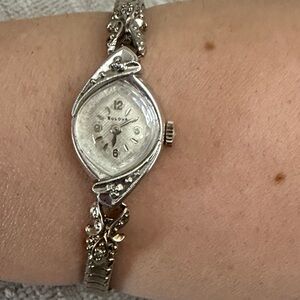 Vintage 10 k gold plated Bulova Women’s Silver Floral Bracelet Watch